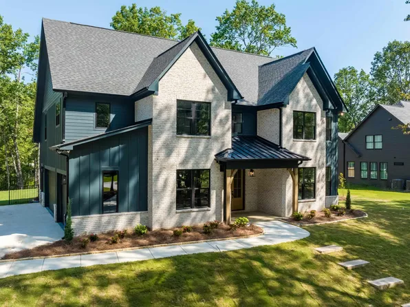 725 Hickory Holw, Chelsea, AL 35043