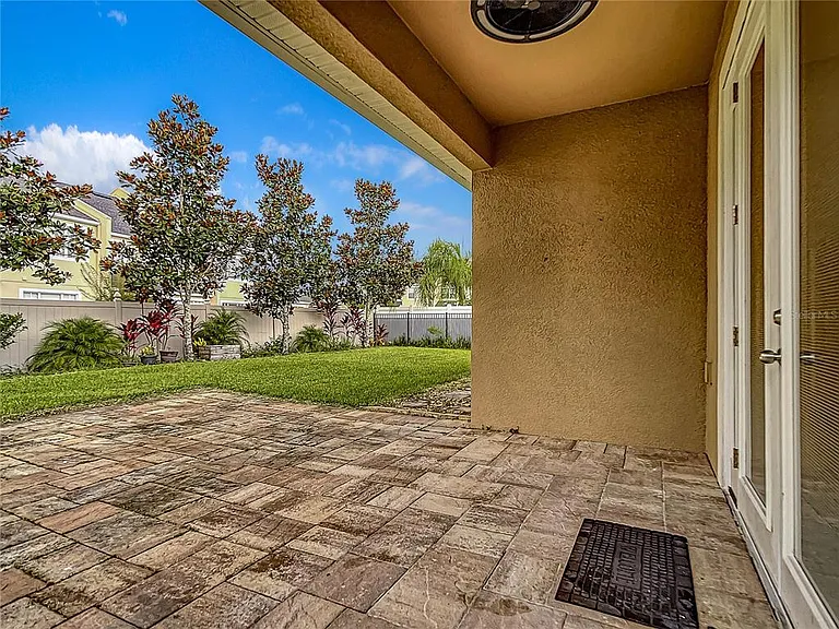 636 Spring Oak Cir — Photo 33