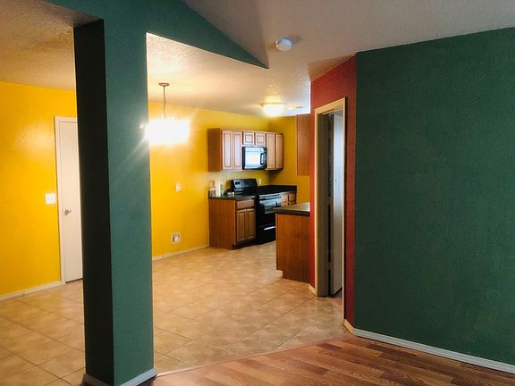5th image of 312 Bush Creek Way