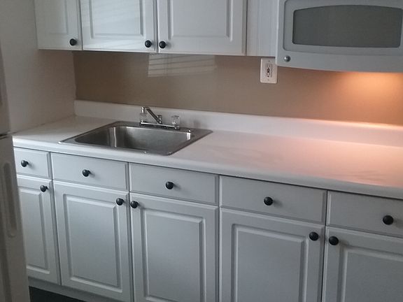 4th image of 740 N Monroe St APT 12