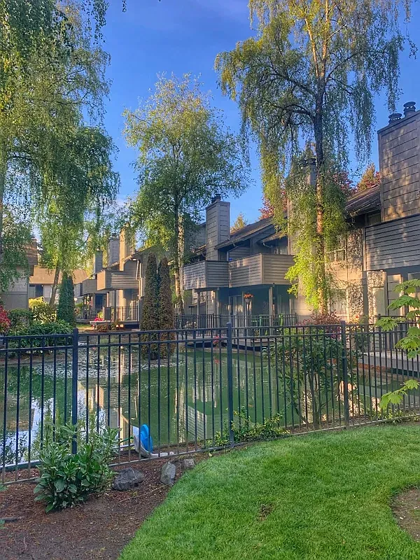 Sunset Ridge Apartments — Photo 3