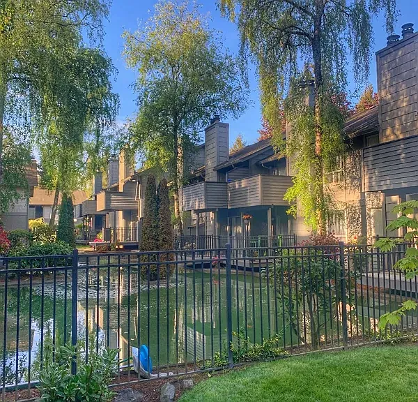 Sunset Ridge Apartments — Photo 3