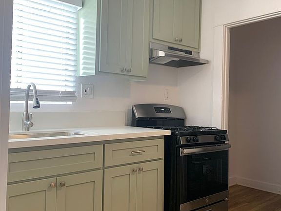 3rd image of 1350 W 39th St #8528490