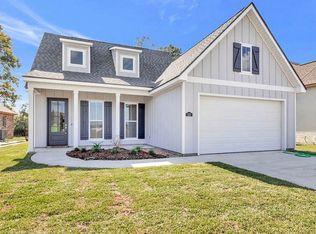 230 Tennyson Dr, Broussard, LA 70518