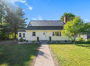 6 Sparrow Dr, Springfield, MA 01119