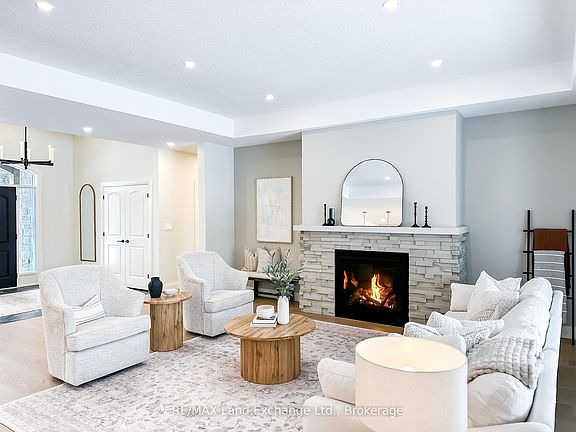 5th image of 920 Bogdanovic Way