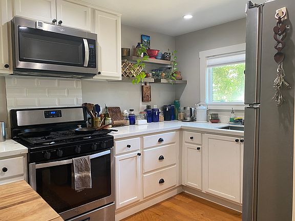 5th image of 2060 Redwood Dr
