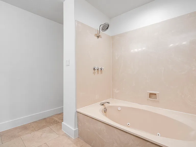 5005 Milam St — Photo 29