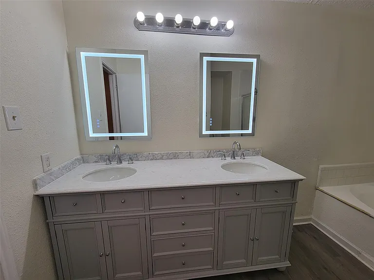 2034 Village Park Dr — Photo 16