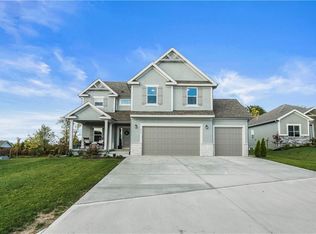 409 SW Nelson Dr, Blue Springs, MO 64029