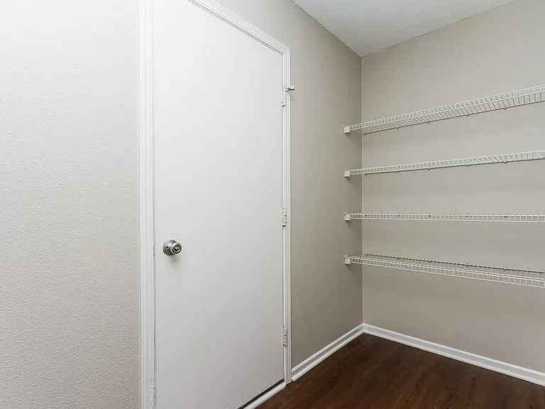 924 Bentgrass Dr — Photo 9