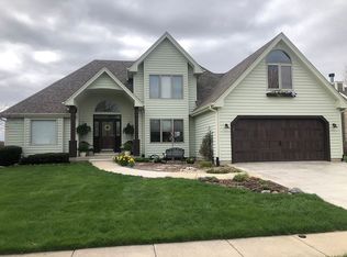 471 Meadow Ln, Hinckley, IL