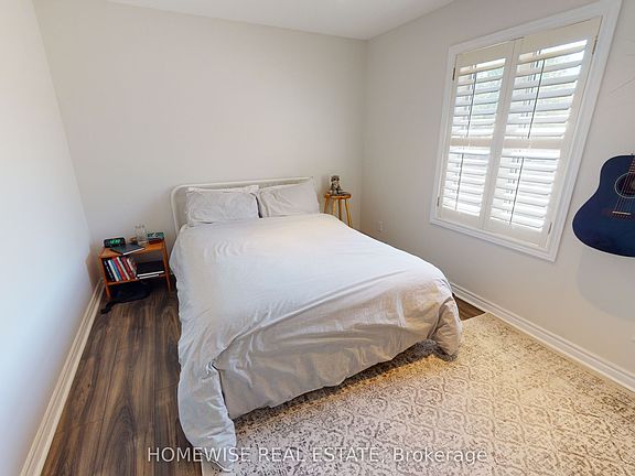 5th image of 145 Lansdowne Ave Unit 201