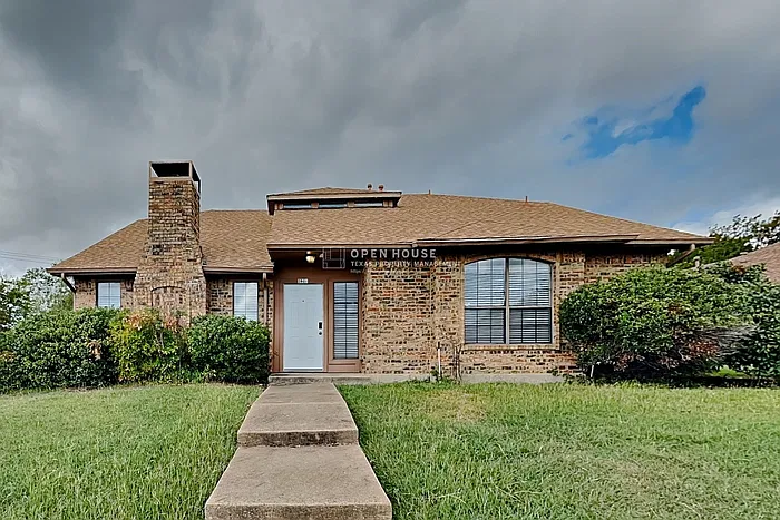 3901 Furneaux Ln