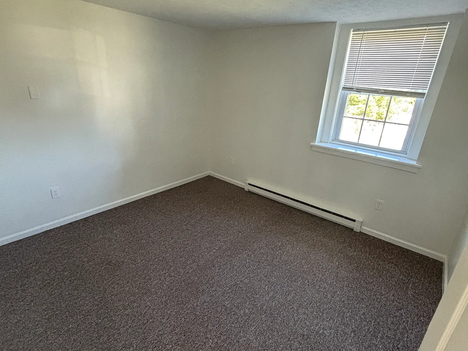 540 Main St — Photo 3