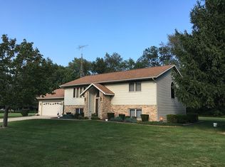 55156 W End Rd, Three Rivers, MI 49093