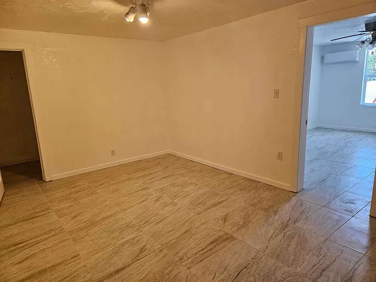 655 E Carico St #8-B — Photo 4