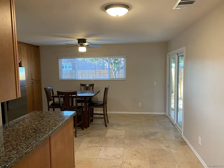 10343 Lunar Ln — Photo 2