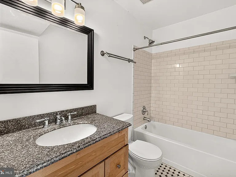 20208 Shipley Ter #302 — Photo 22