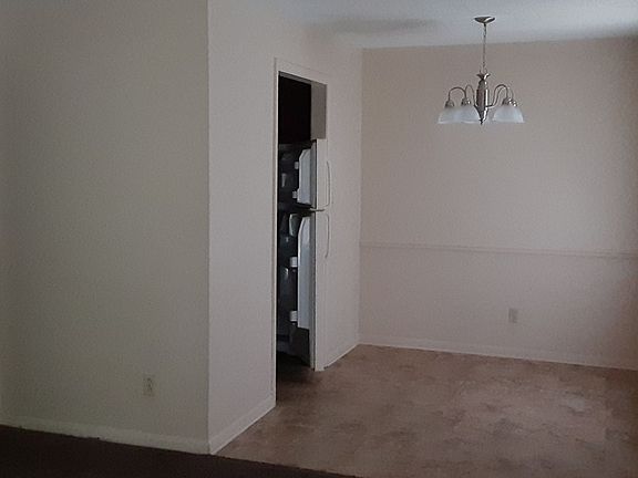 4th image of 124 21st Ave NE #203