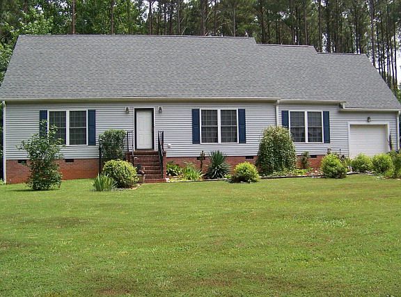 2nd image of 296 Lakeside Dr
