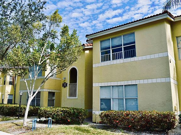3rd image of 13060 Vista Isles Dr APT 214