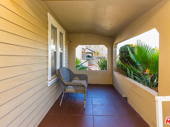 4th image of 5617 Deane Ave