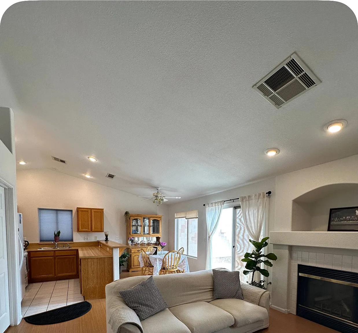 3 bed, 1131 sqft, $3,000 — Photo 2