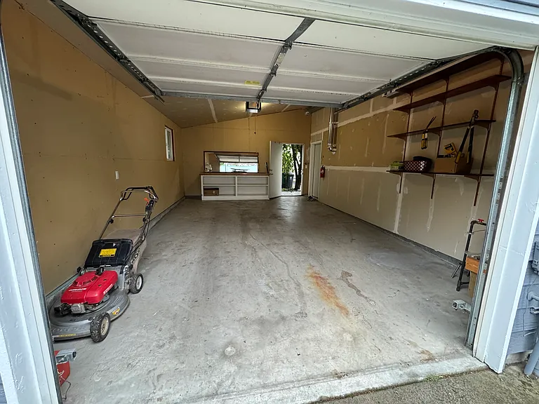 211 N Lilly St #213 — Photo 9