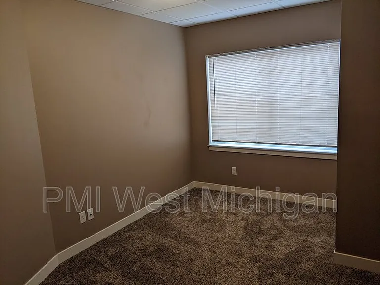 620 S Broadway St #4 — Photo 9