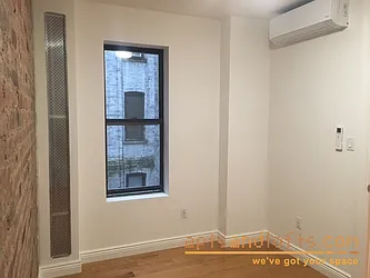 Rented by aptsandlofts.com