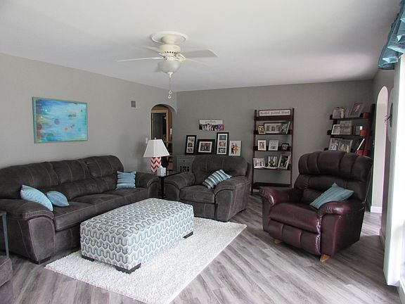 5th image of 1317 Beach Pl
