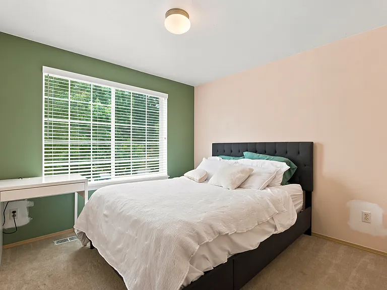 3815 184th St E — Photo 17