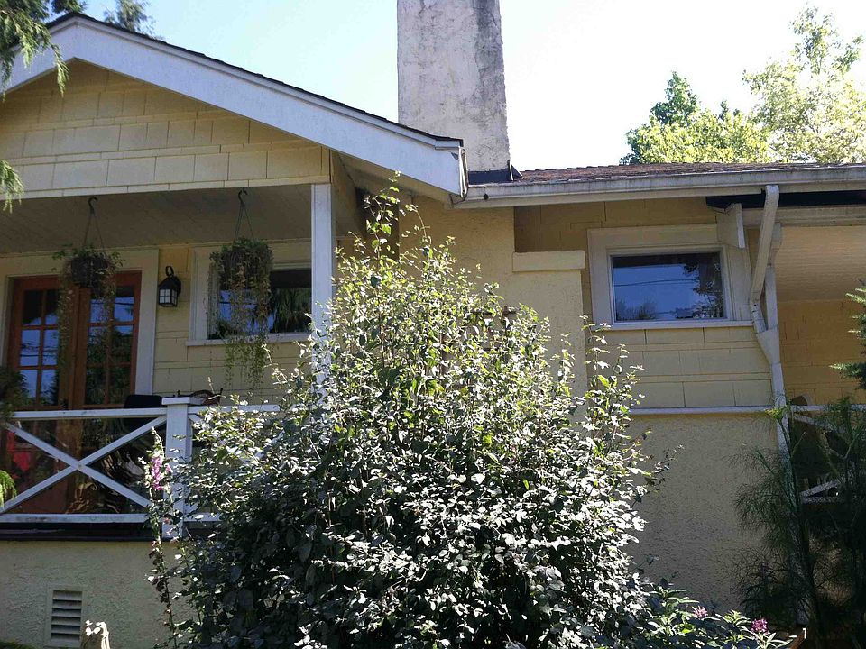 2nd image of 8922 12th Ave NE