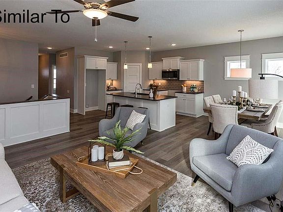 3rd image of 724 Pinehurst Way