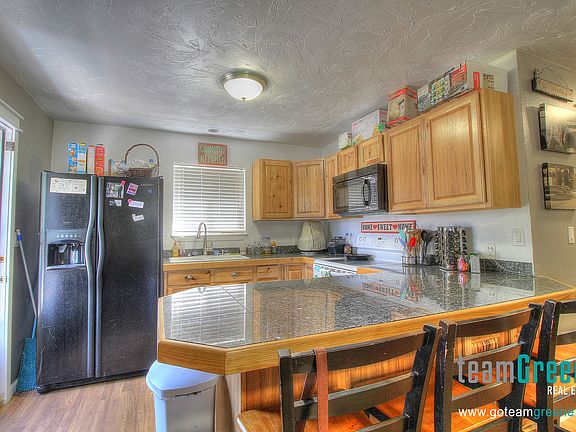 Main Level Unit Kitchen