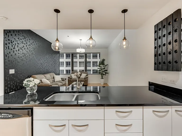 1200 Main St #1007 — Photo 13
