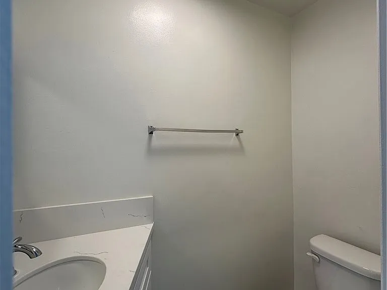 656 Lemar Park Dr #D — Photo 12