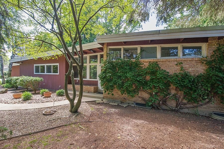 1st image of 9487 N Sleepy Hollow Ln