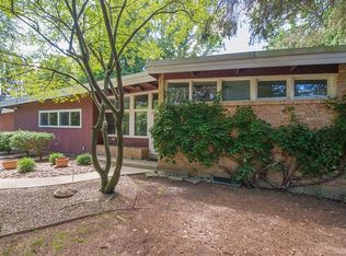 9487 N Sleepy Hollow Ln, Bayside, WI 53217