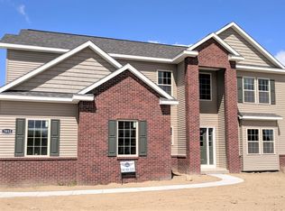7032 Marigold Dr, Grand Blanc, MI 48439