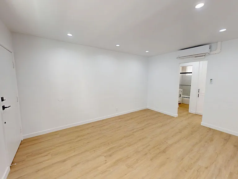 Welcome Home || Newly Upgraded Weho Apt || Free Rent! — Photo 4