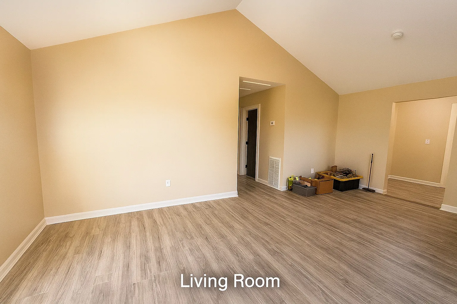 2 bed, 742 sqft, $1,500 — Photo 3