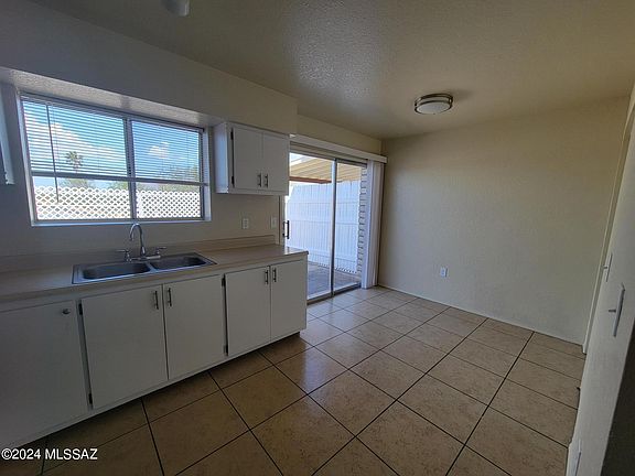 4th image of 345 E Glenn St APT 6