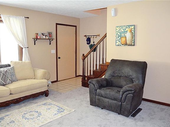 5th image of 712 Thornwood Blvd