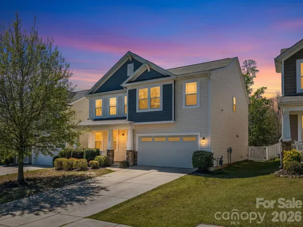 1933 Tablerock Dr, York, SC 29745