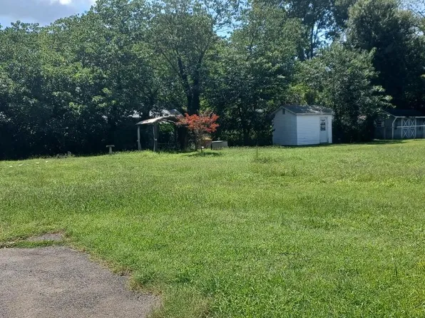 561 Maryland Ave, Lusby, MD 20657