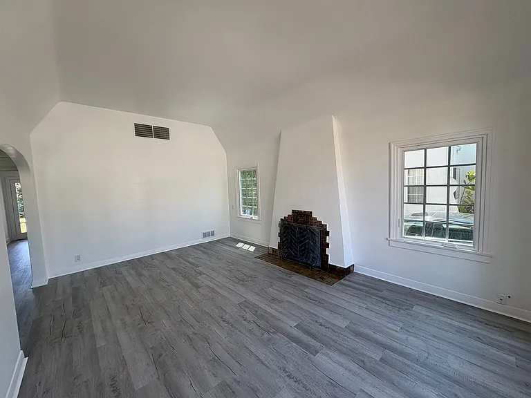 670 Arden Ave — Photo 10