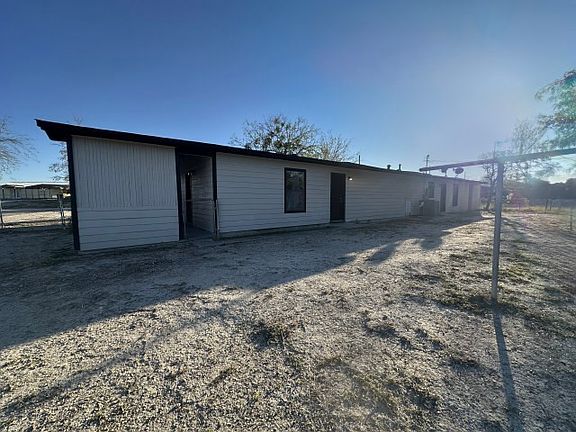 4th image of 337-339 Long Dr