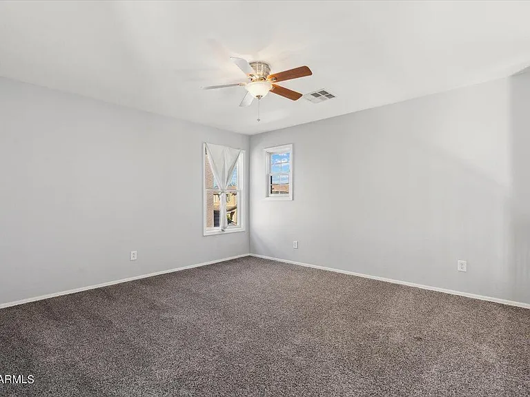 2233 E Pecan Rd — Photo 12